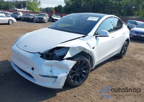 2022 Tesla Model Y Long Range Dual Motor All-Wheel Drive from USA, damaged, VIN 7SAYGDEE6NA018327